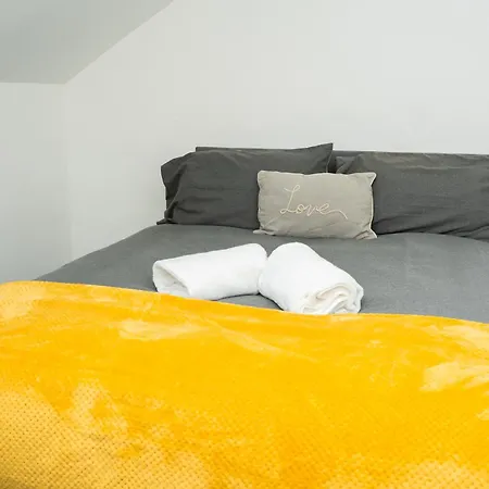 Large Townhouse Retreat Close To The Lejlighed