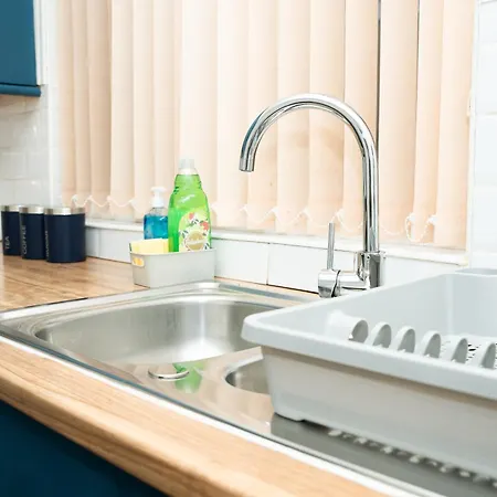 Large Townhouse Retreat Close To The Leeds (West Yorkshire)