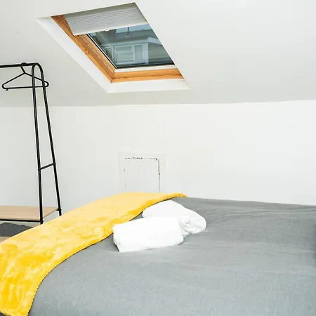 Large Townhouse Retreat Close To The Apartmán Leeds (West Yorkshire)